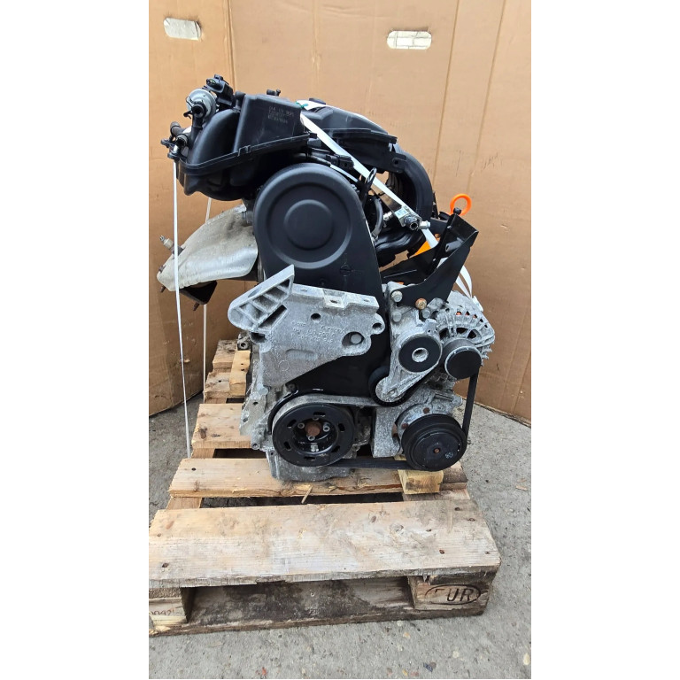 Двигун Audi A3 1.6 CMXA
