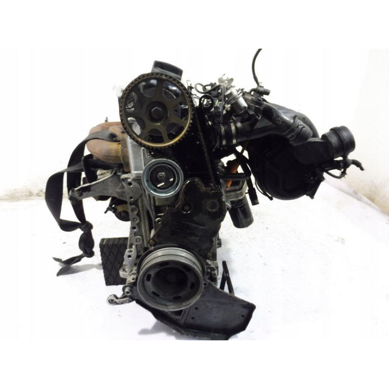 Двигун Audi A4 Avant 1.6 ARM