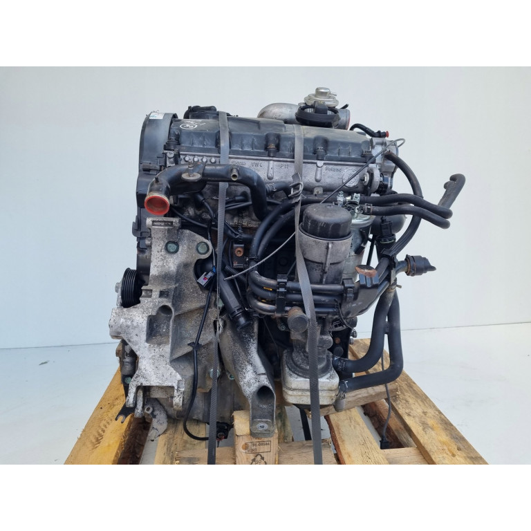 Двигун Audi A4 Avant 1.9 TDI AVB