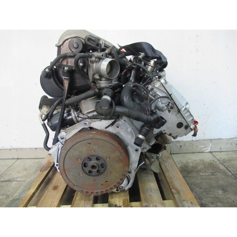 Двигатель Audi A4  2.0 ALT