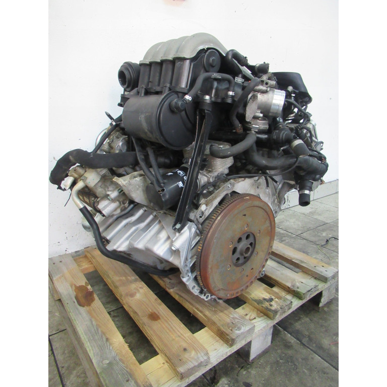Двигатель Audi A4  2.0 ALT