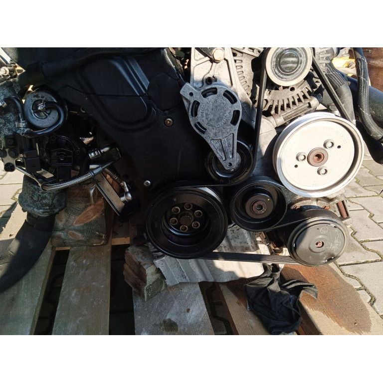 Двигатель Audi A4  2.0 TFSI 16V BWE