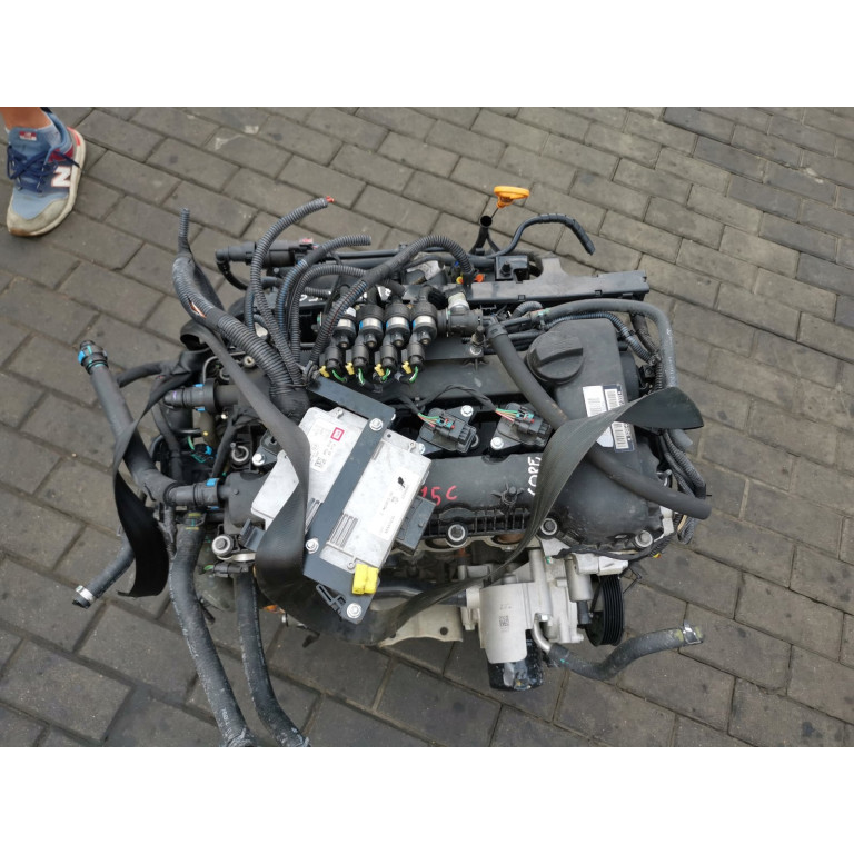 Двигатель Mitsubishi LANCER VI 1.5 16V CK2A 4G1516V