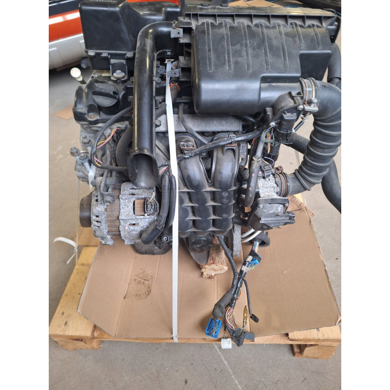 Двигун Mitsubishi SPACE STAR 1.0 A05A 3A90