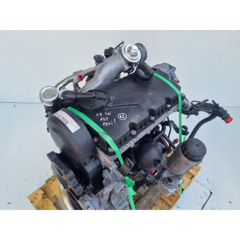 Двигатель  Volkswagen BORA 1.9 TDI AUY