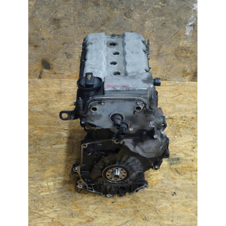 Двигатель  Volkswagen  BORA 2.3 V5 AQN
