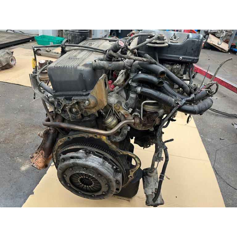Двигун Nissan PRAIRIE PRO 2.4 I KA24E