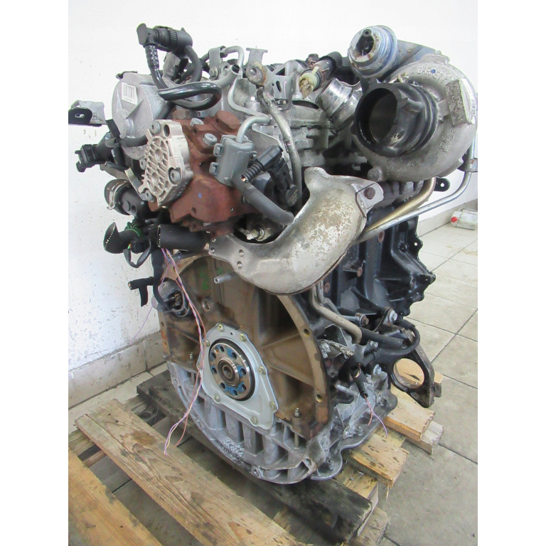 Двигун Nissan PRIMASTAR dCi 120 M9R 780