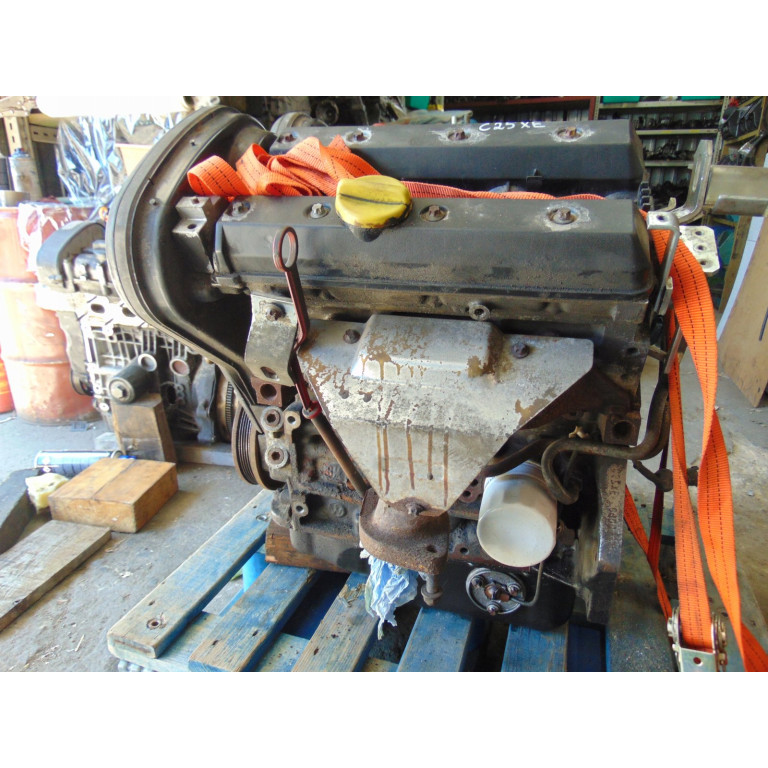 Двигун Opel VECTRA A 2.5 V6 C25XE