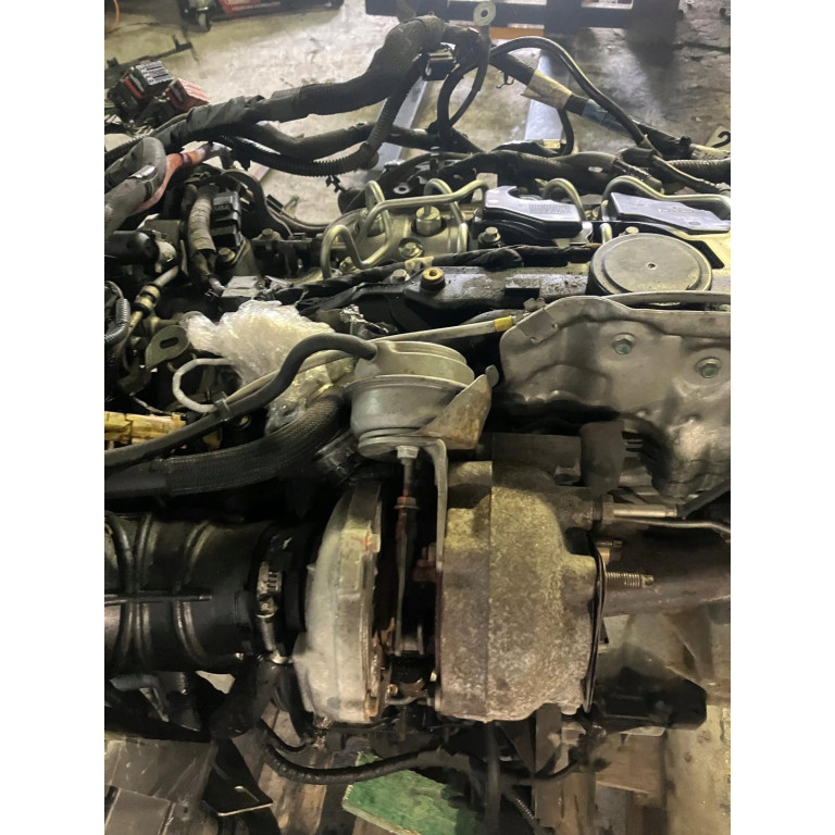 Двигун Renault ESPACE IV 2.0 dCi (JK02, JK03) M9R 802 M9R802