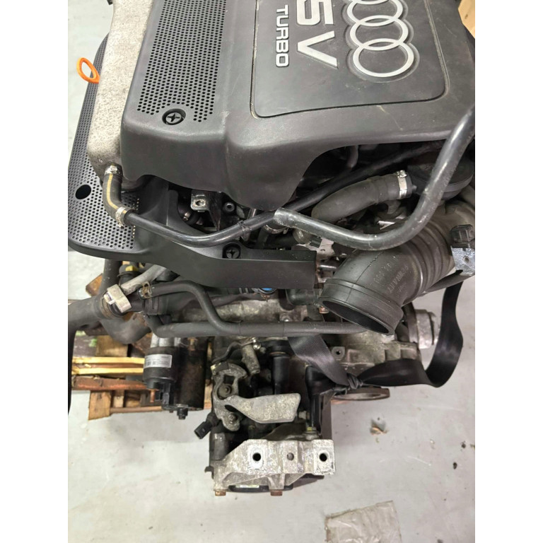 Двигун Seat LEON 1.8 20V T 4 AJQ