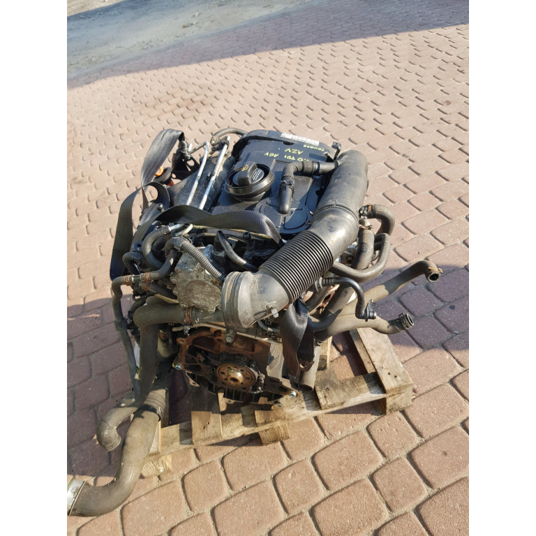 Двигатель Seat TOLEDO III 2.0 TDI AZV
