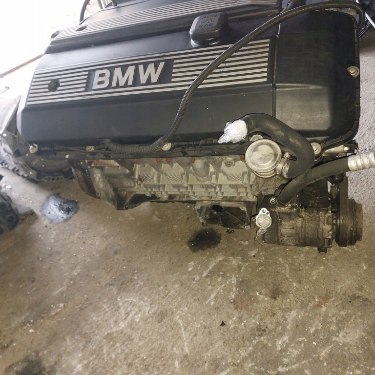 Двигун BMW 3 323 i M52B25 256S3 M52 B25 (256S3)