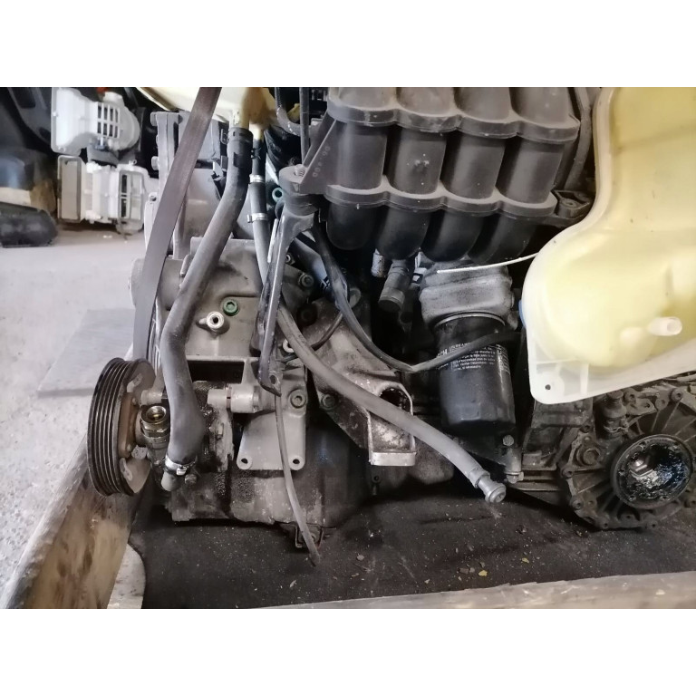 Двигатель Volkswagen PASSAT 1.6 ARM
