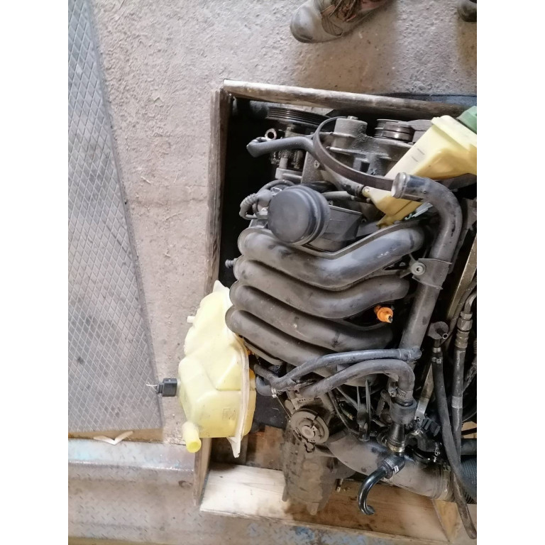 Двигатель Volkswagen PASSAT 1.6 ARM