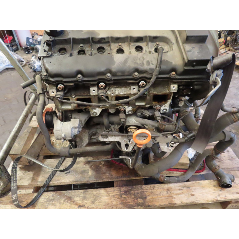Двигатель Volkswagen PASSAT 3.2 FSI 4motion AXZ