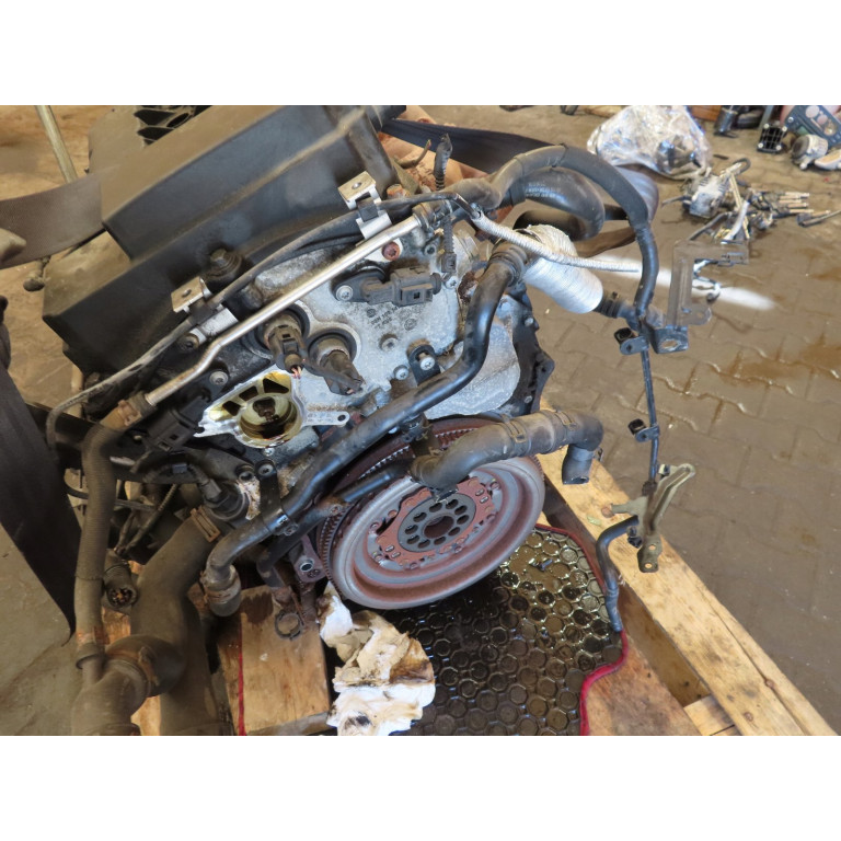 Двигатель Volkswagen PASSAT 3.2 FSI 4motion AXZ