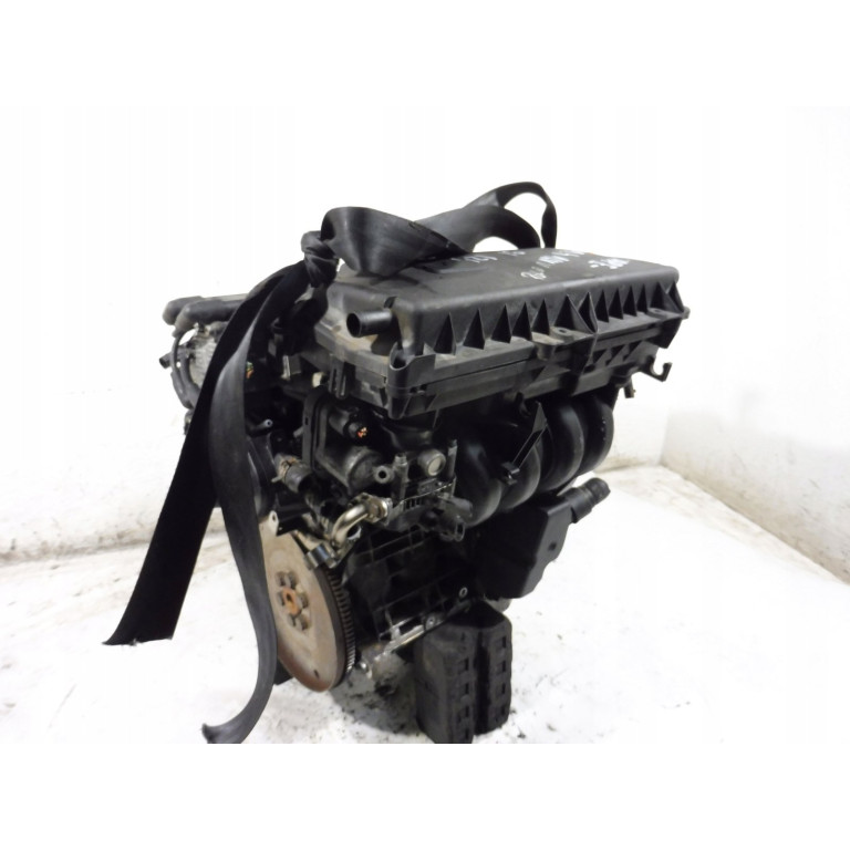 Двигатель Volkswagen POLO 1.4 16V APE AXP