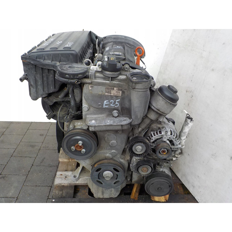 Двигун Volkswagen POLO 1.6 16V BTS