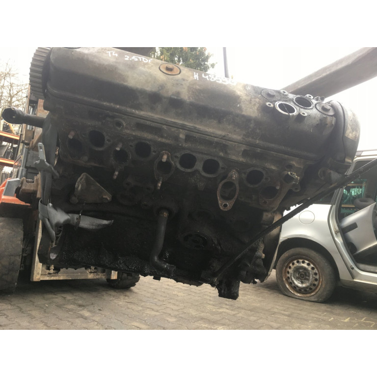 Двигун Volkswagen TRANSPORTER IV 2.5 TDI AYC