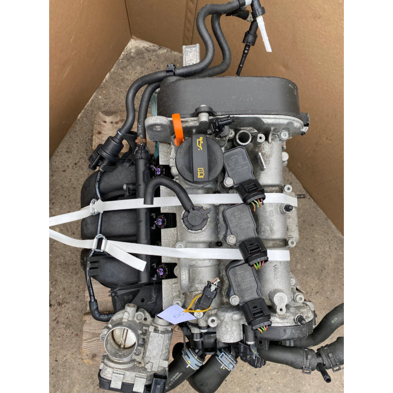 Двигун Volkswagen UP 1.0 CHYA CHYB