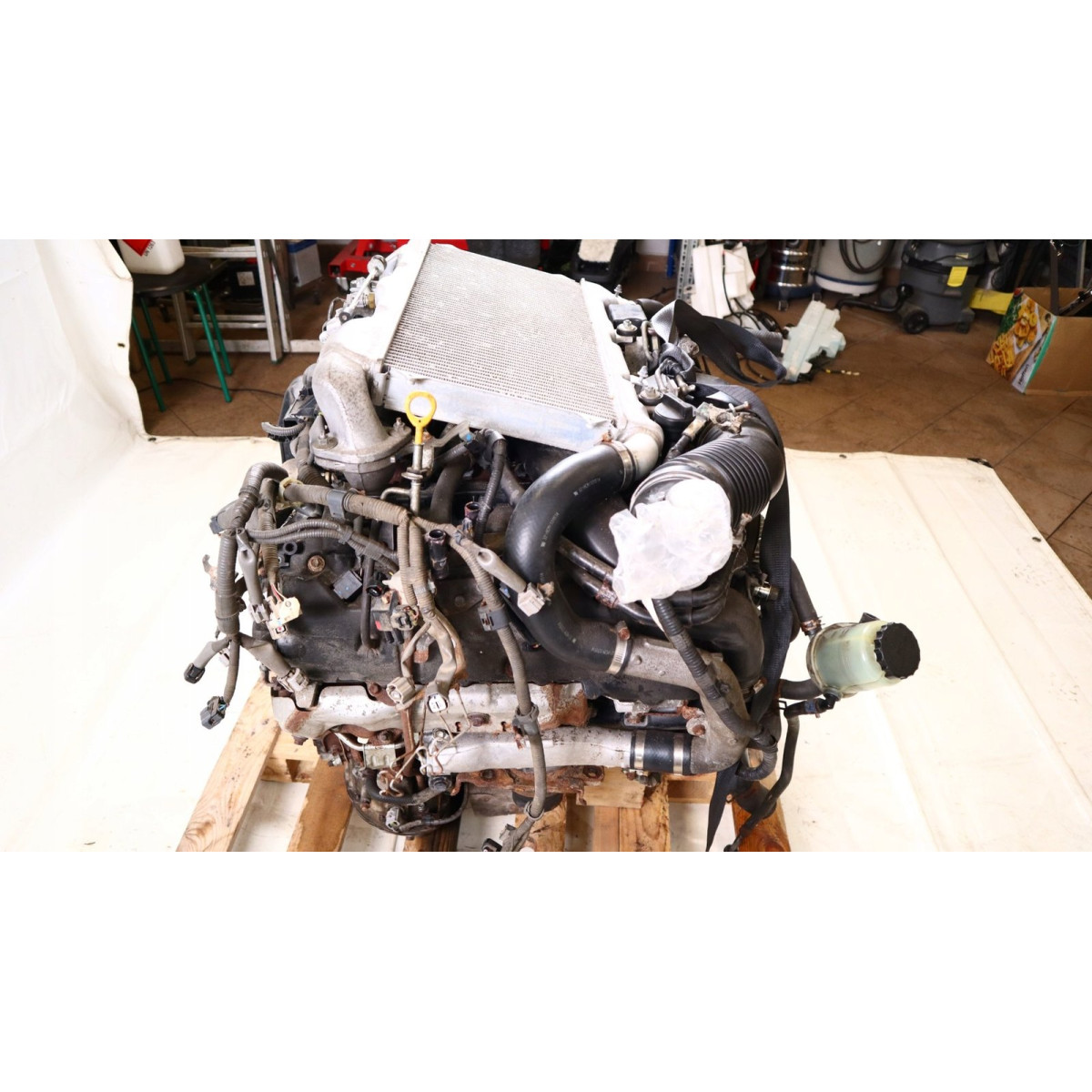 Двигун Toyota LAND CRUISER 4.5 D V8 VDJ200 1VDFTV в Україні. Купити ...