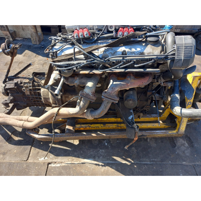 Двигун BMW 3 320 i M20 B20 M20B20