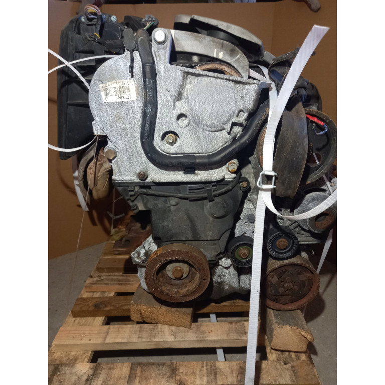 Двигатель голый Renault Clio II K4J711 1.4 16V 98 к.с.
