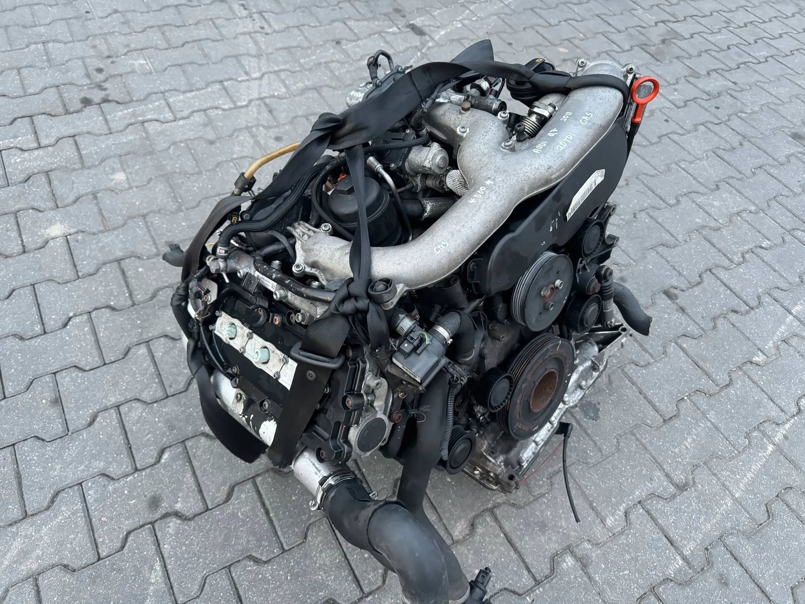 Двигун Audi Q7 3.0 TDI CNRB CNR в Україні. Купити двигун для авто в ...